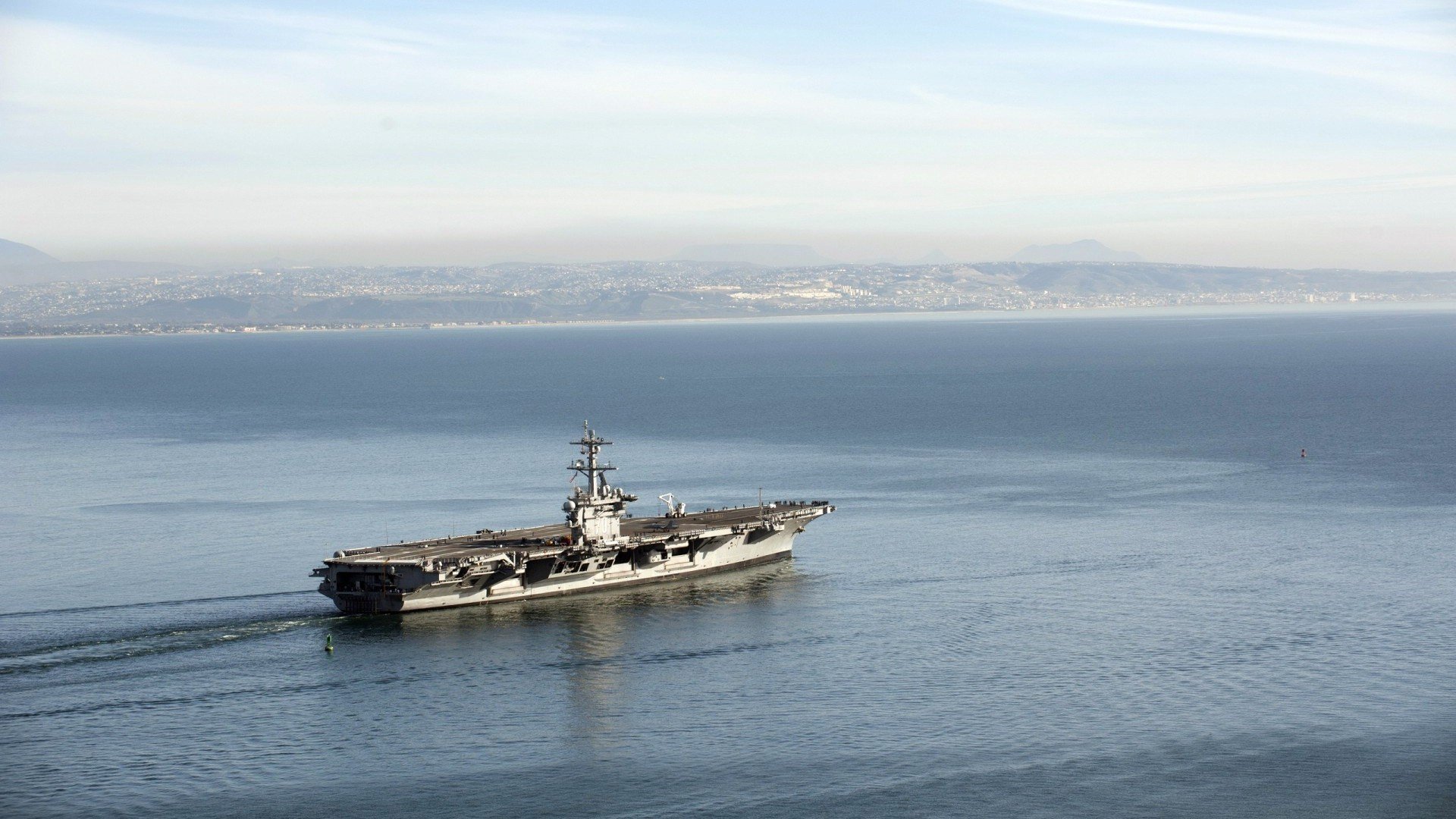 卡特的全局思维和精准踢球技术让对方无法应对，卡特球员