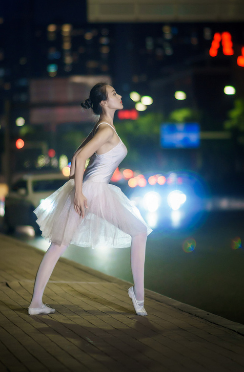 开云·体育官网-意甲战力比拼：场场激烈，精彩纷呈，意甲队伍排名